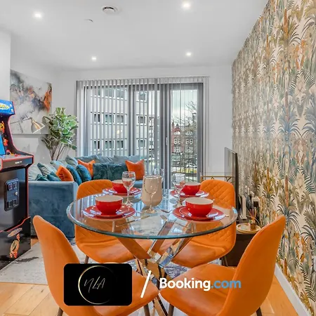 Centre With Free Parking, 2 Bathrooms, Netflix And Wifi - Suitable For Contractors And Families - By Noor Luxury * Birmingham